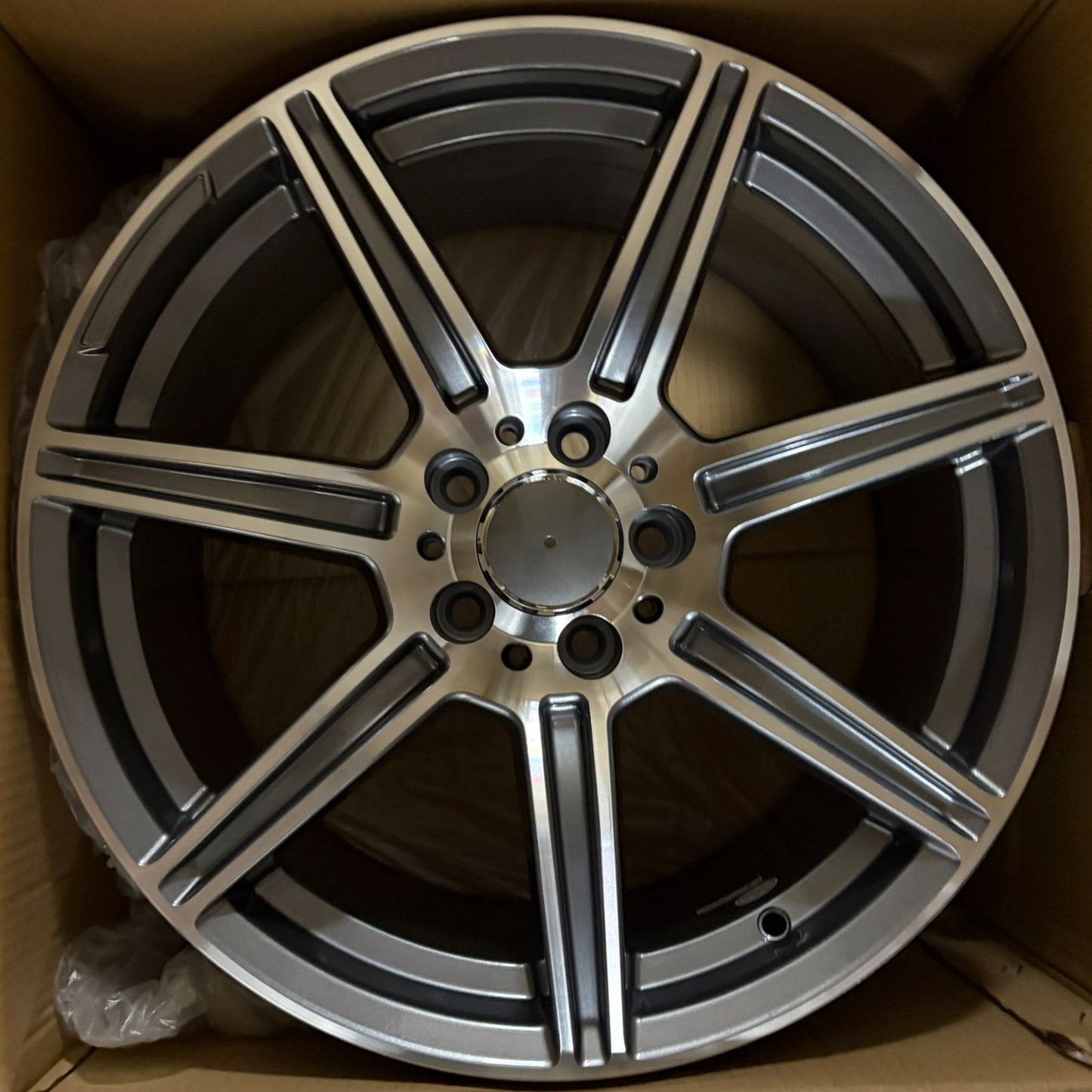 6710 - HYPER GRAY DIAMOND